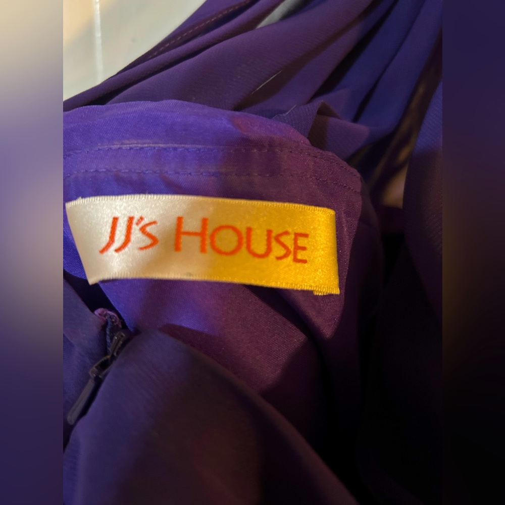 JJ’s House worn once